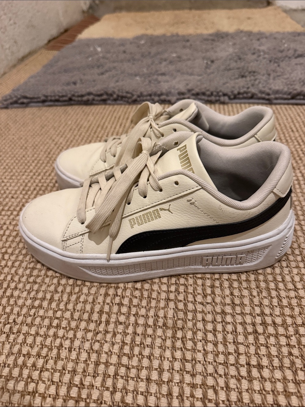 Puma Cream and Black Low-Top Platform Sneakers